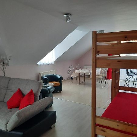 Fitt Apartman Lenti Luaran gambar